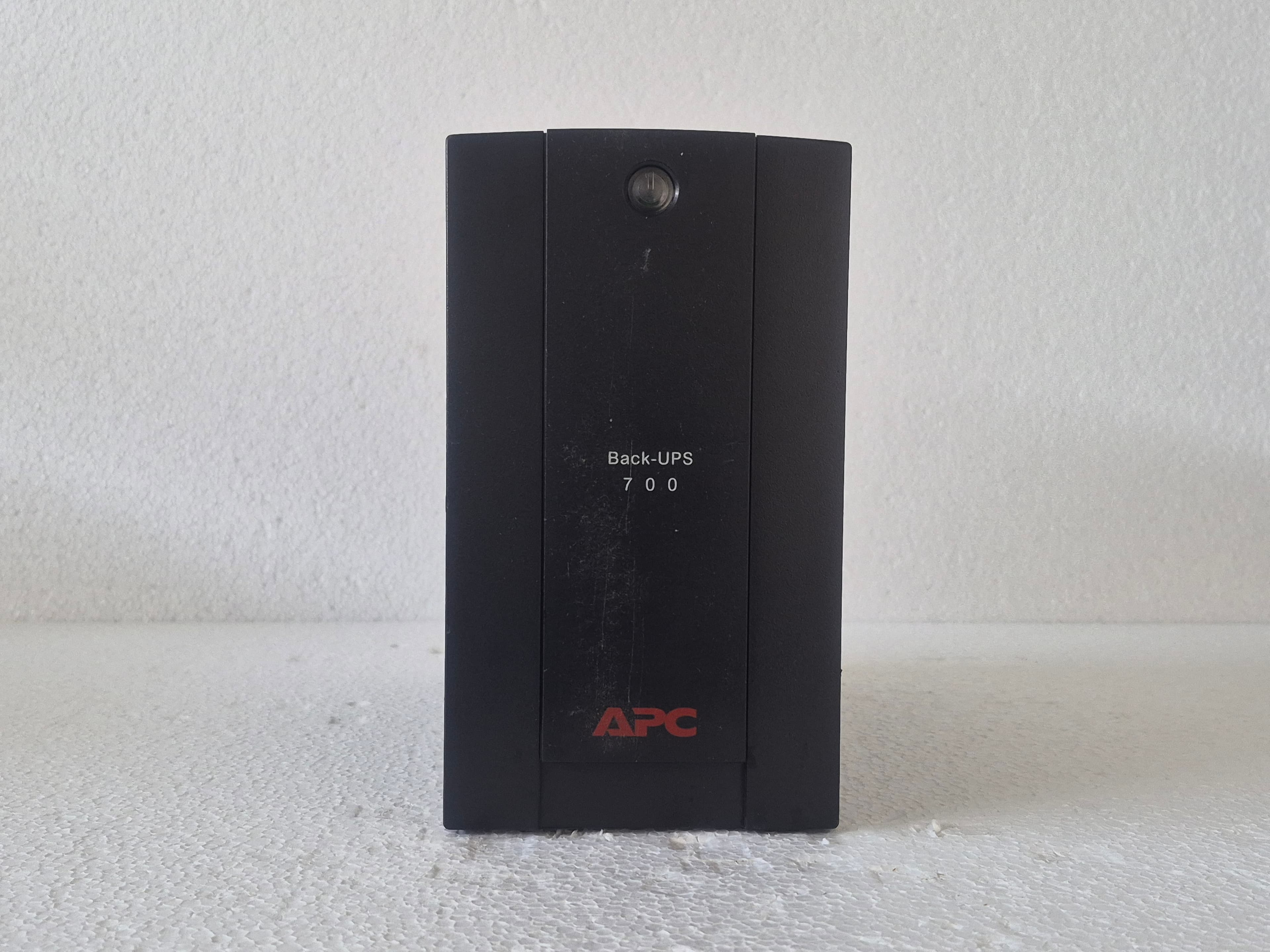 ups-back-700