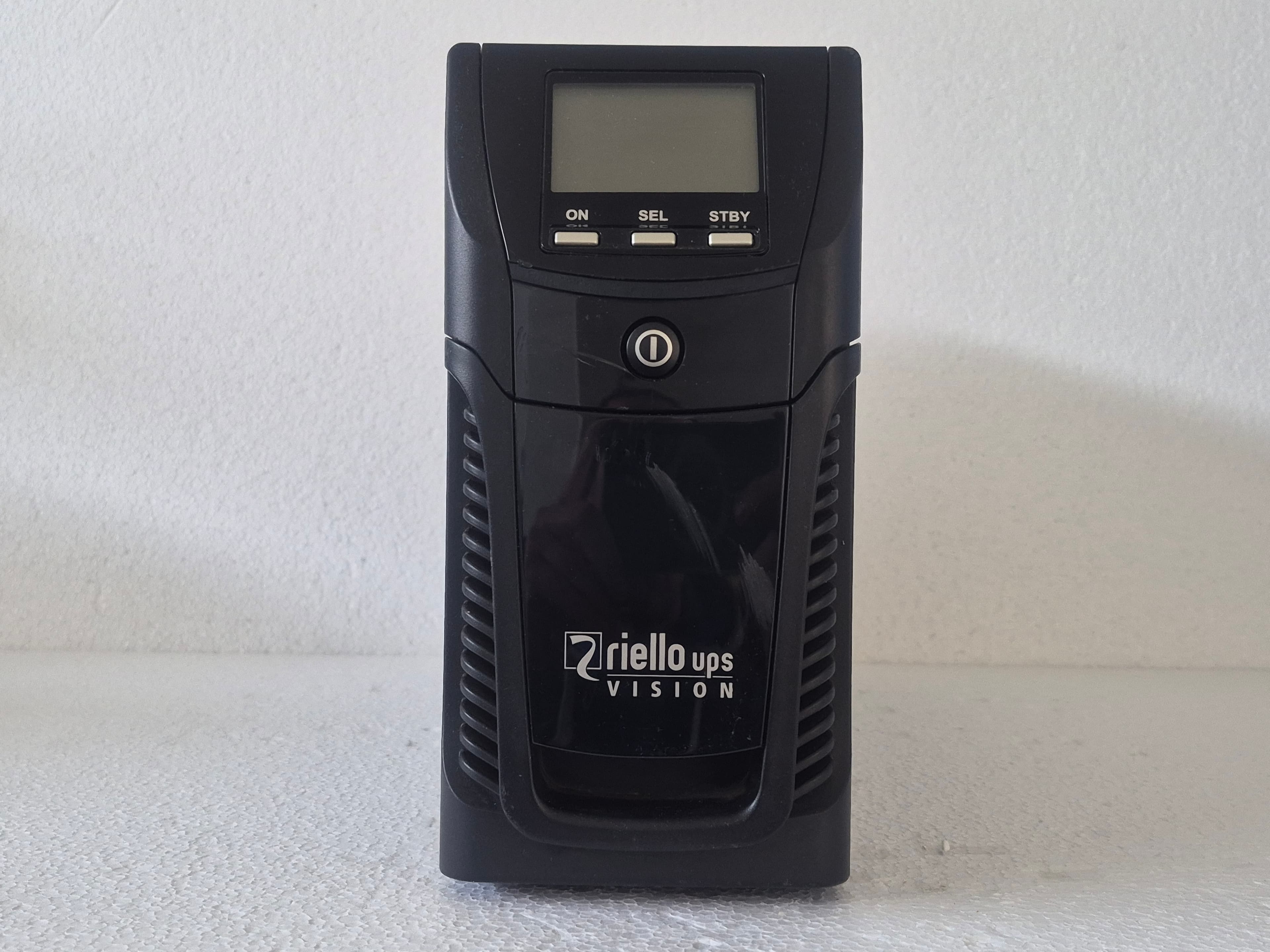 ups-riello-1100