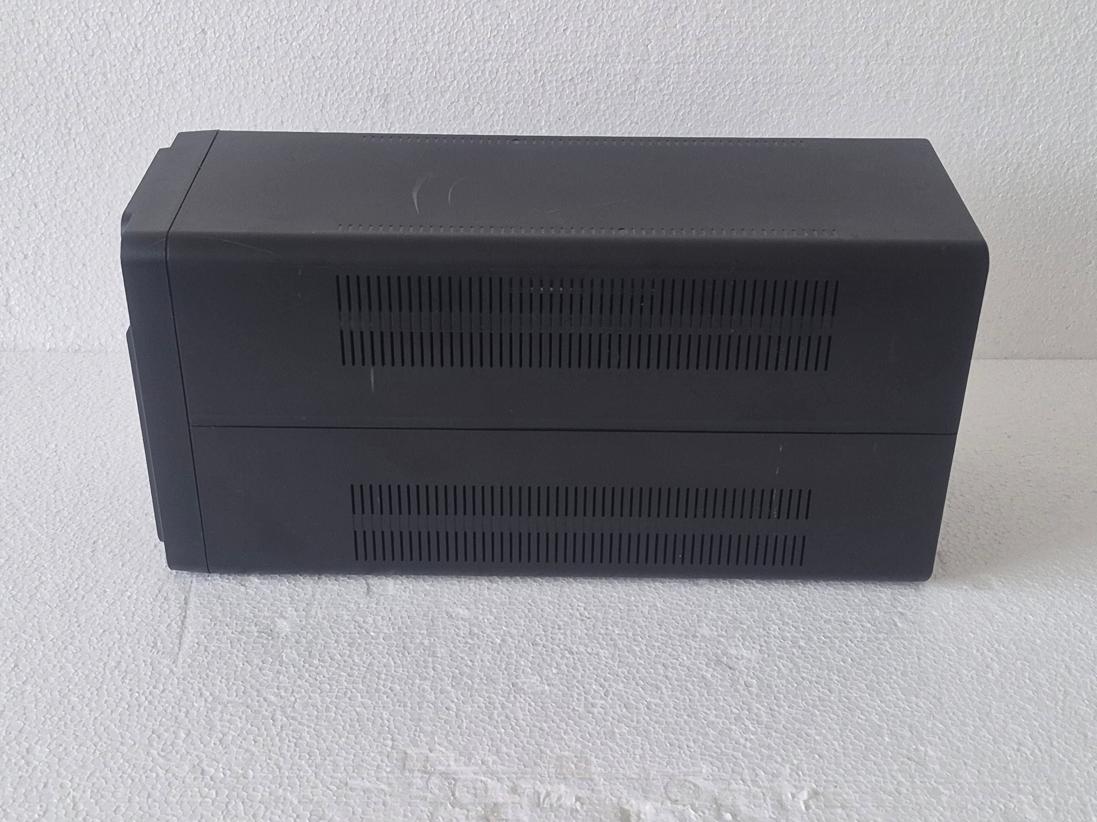 ups-back-bx slika 2